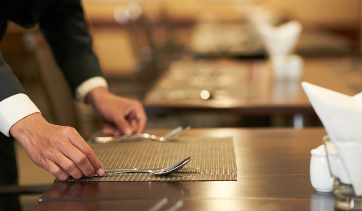Galateo al ristorante: 6 consigli di stile per stupire i clienti a tavola