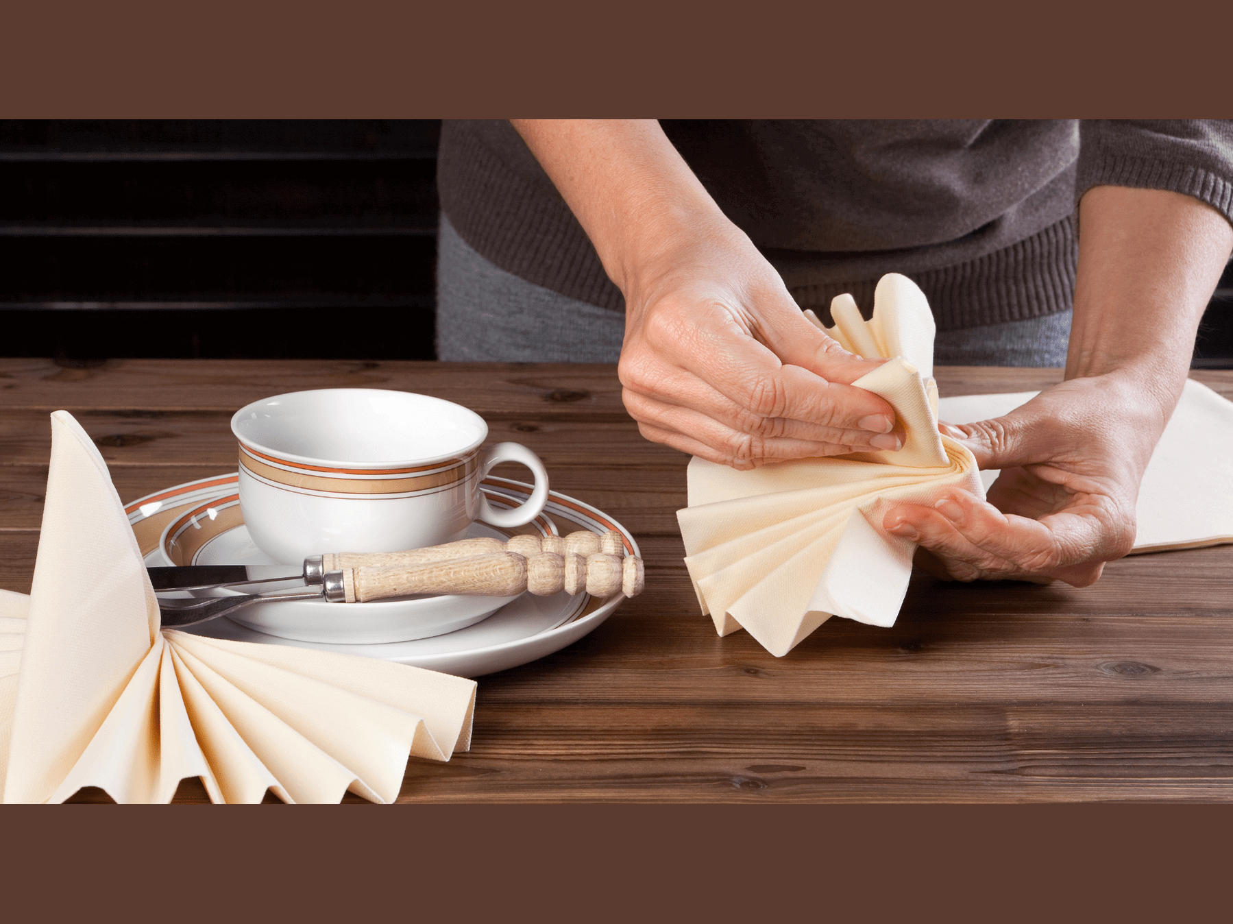 Tovaglioli di Carta: Ecologia e Stile a Tavola