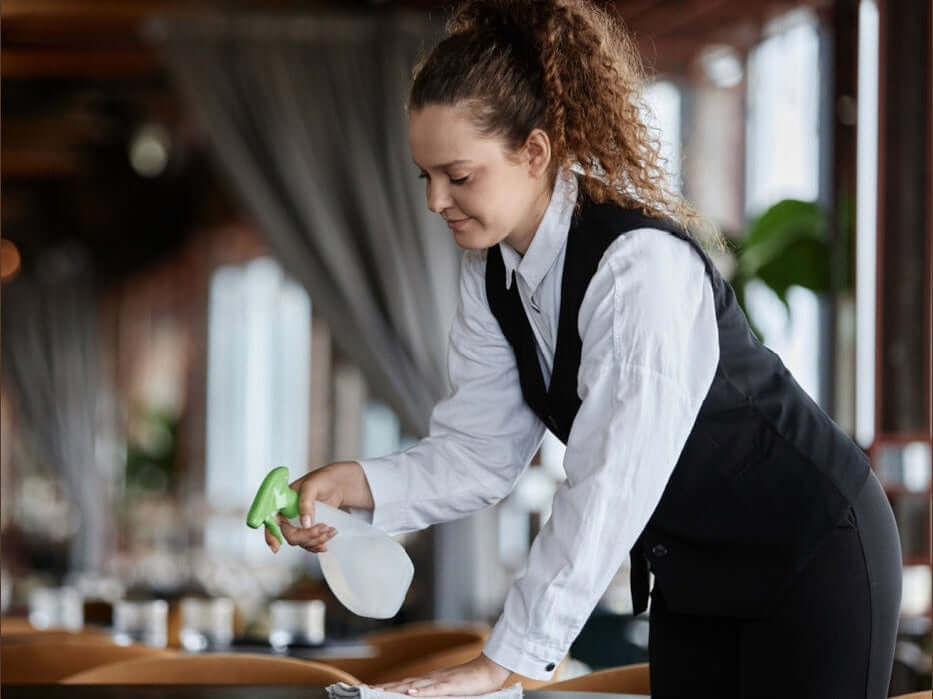 Guida per ristoratori: qual è la differenza tra pulizia e sanificazione?