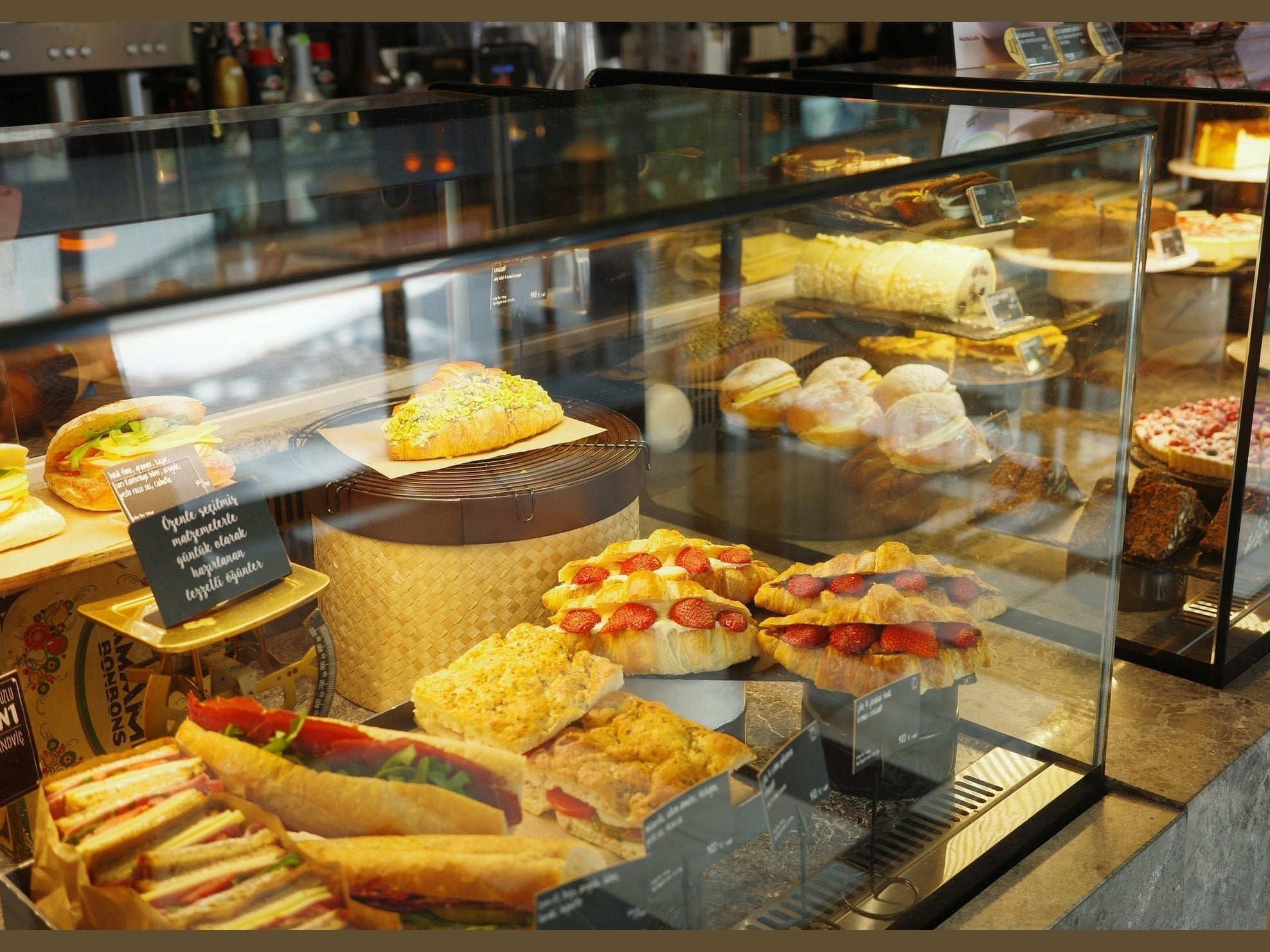 Conservare gli alimenti al bar nel modo giusto, secondo l'H.A.C.C.P.