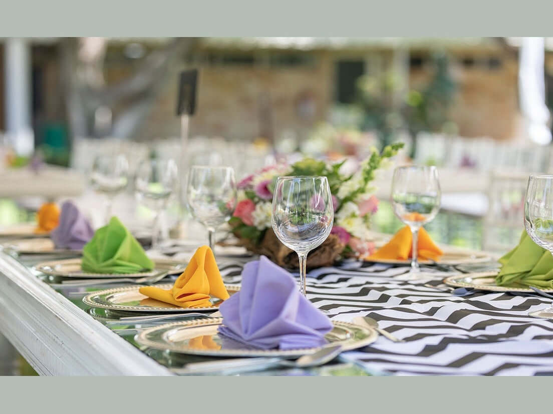 Colori e tessuti a tavola: ecco le nuove tendenze nella ristorazione