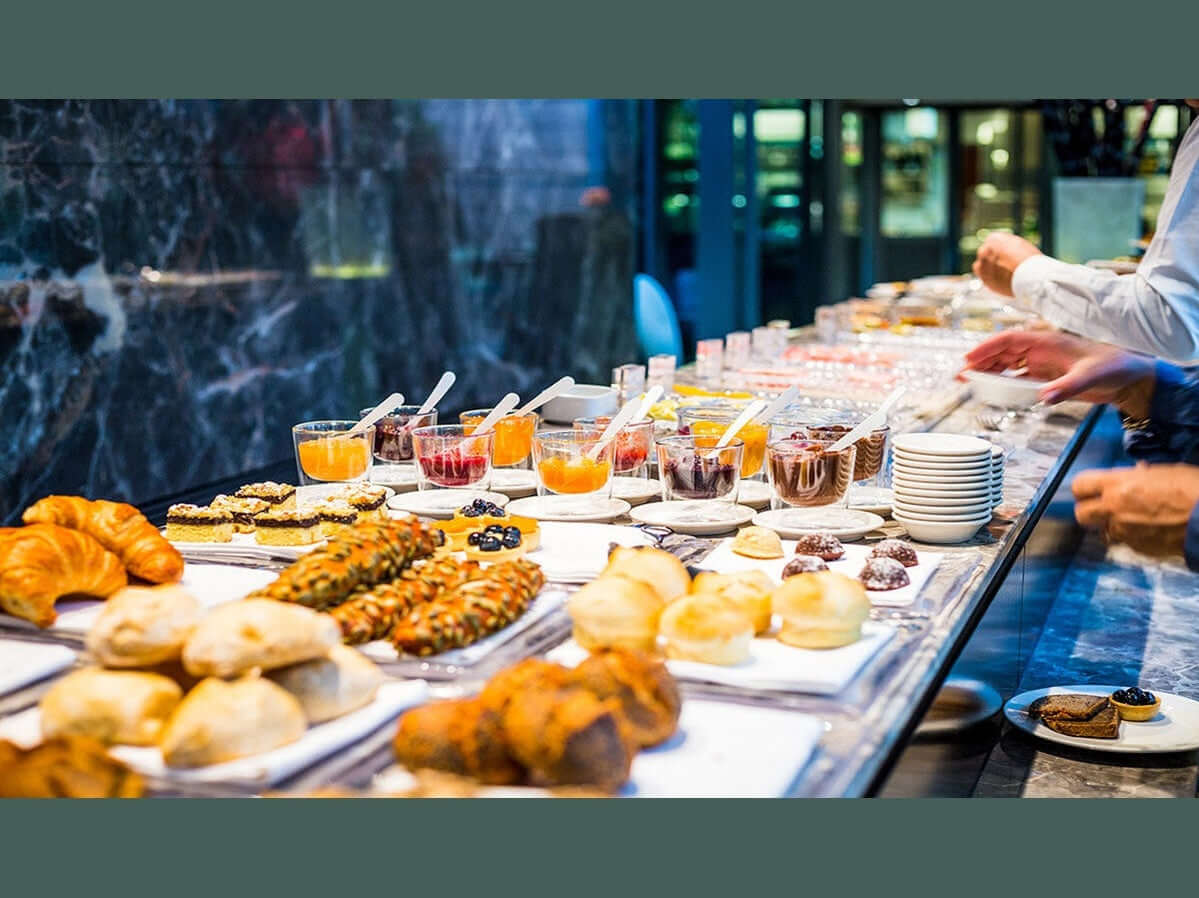 Semplice e d'effetto! Come apparecchiare per la colazione in hotel