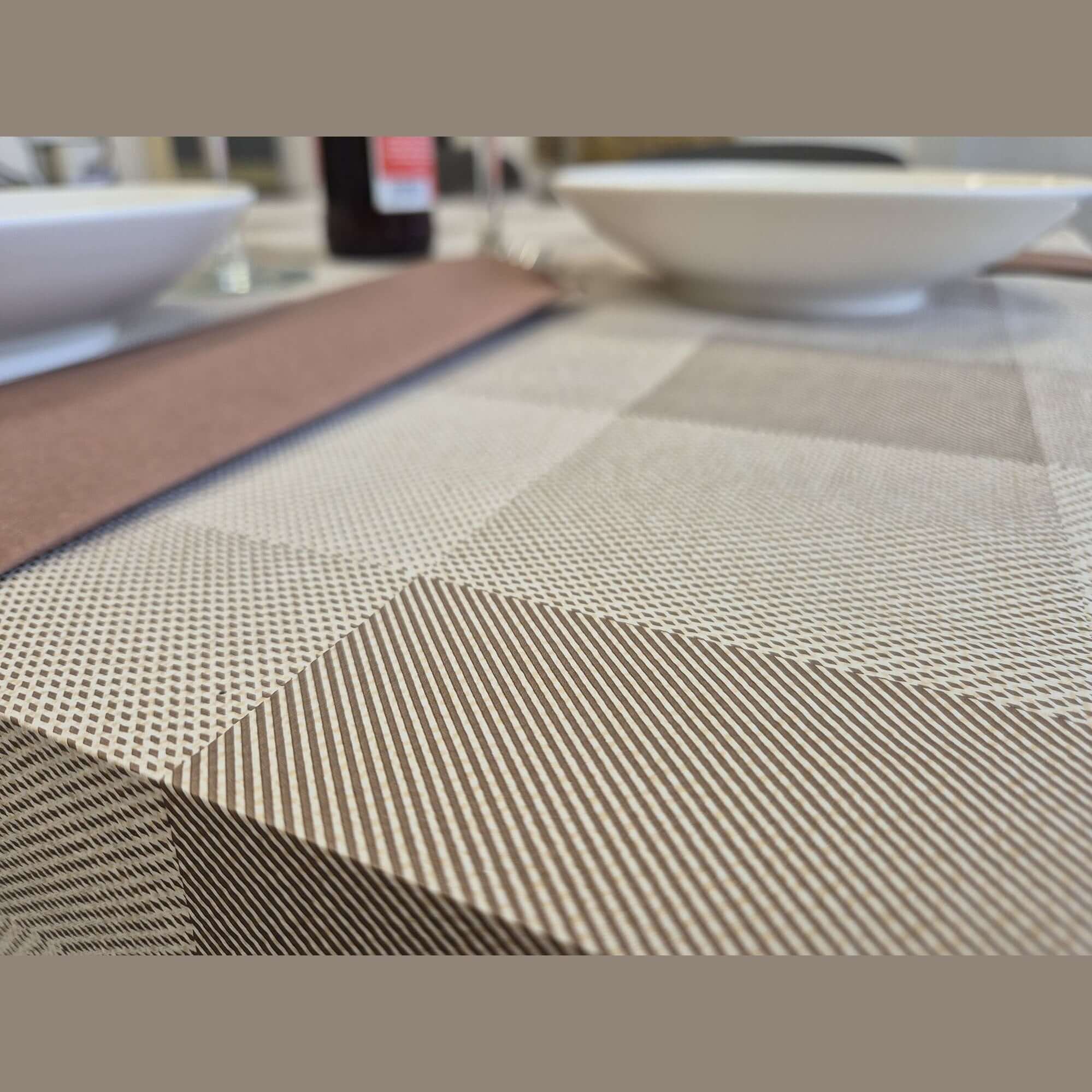Tovaglia in Carta Quadro Cacao Goffrata Airwave da mt. 1 x 1 - 200 pz.