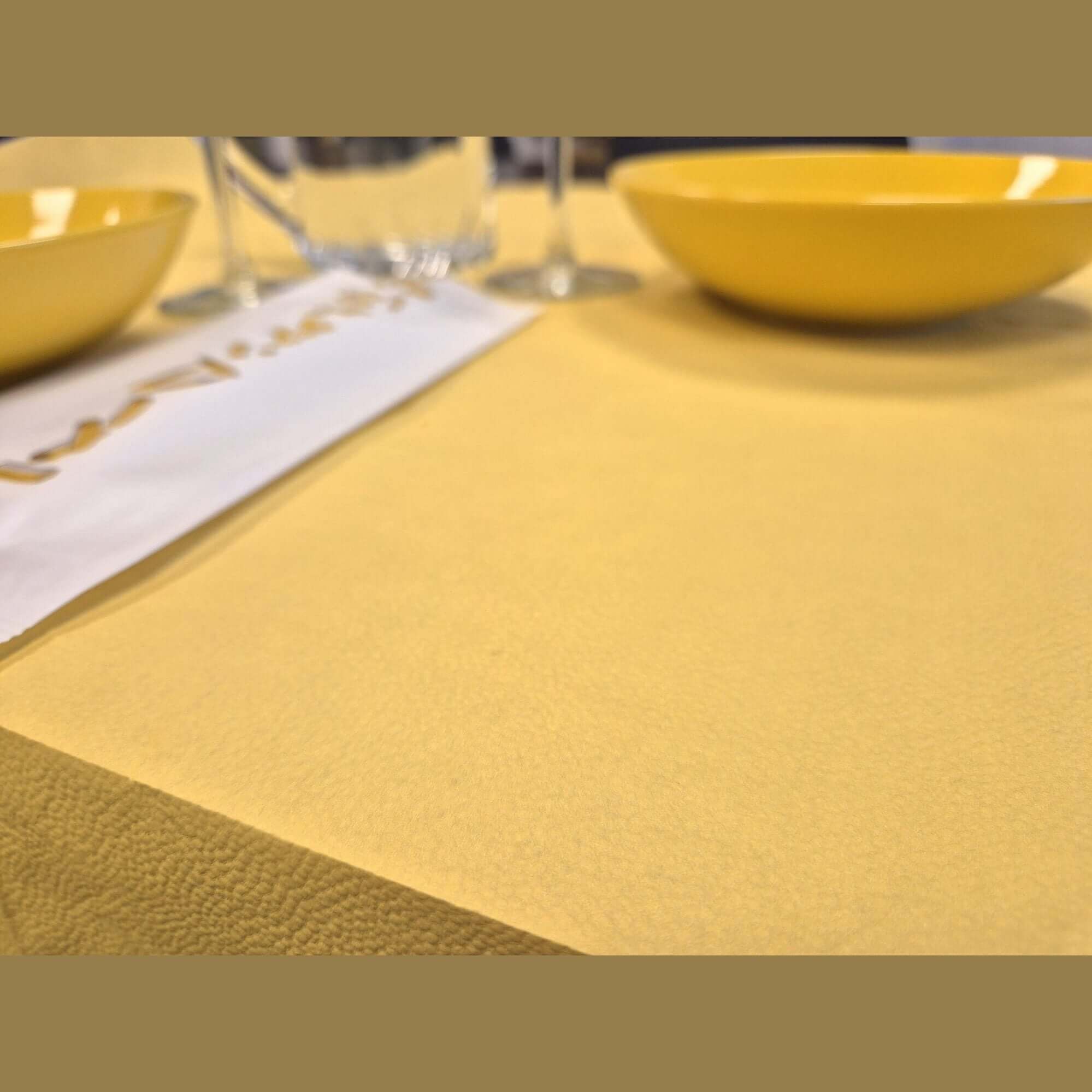 Tovaglia in Carta Fondo Pieno Giallo Goffrata Airwave da mt. 1 x 1 - 200 pz.