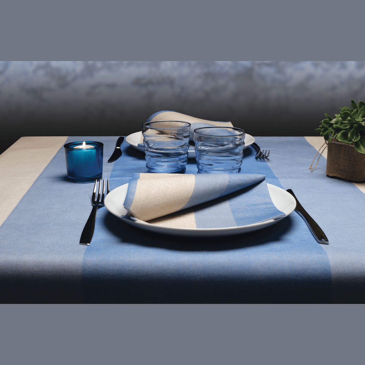 Tovaglia Tnt Nuance Blu Fibracel cm. 100x100 - 100 pz.