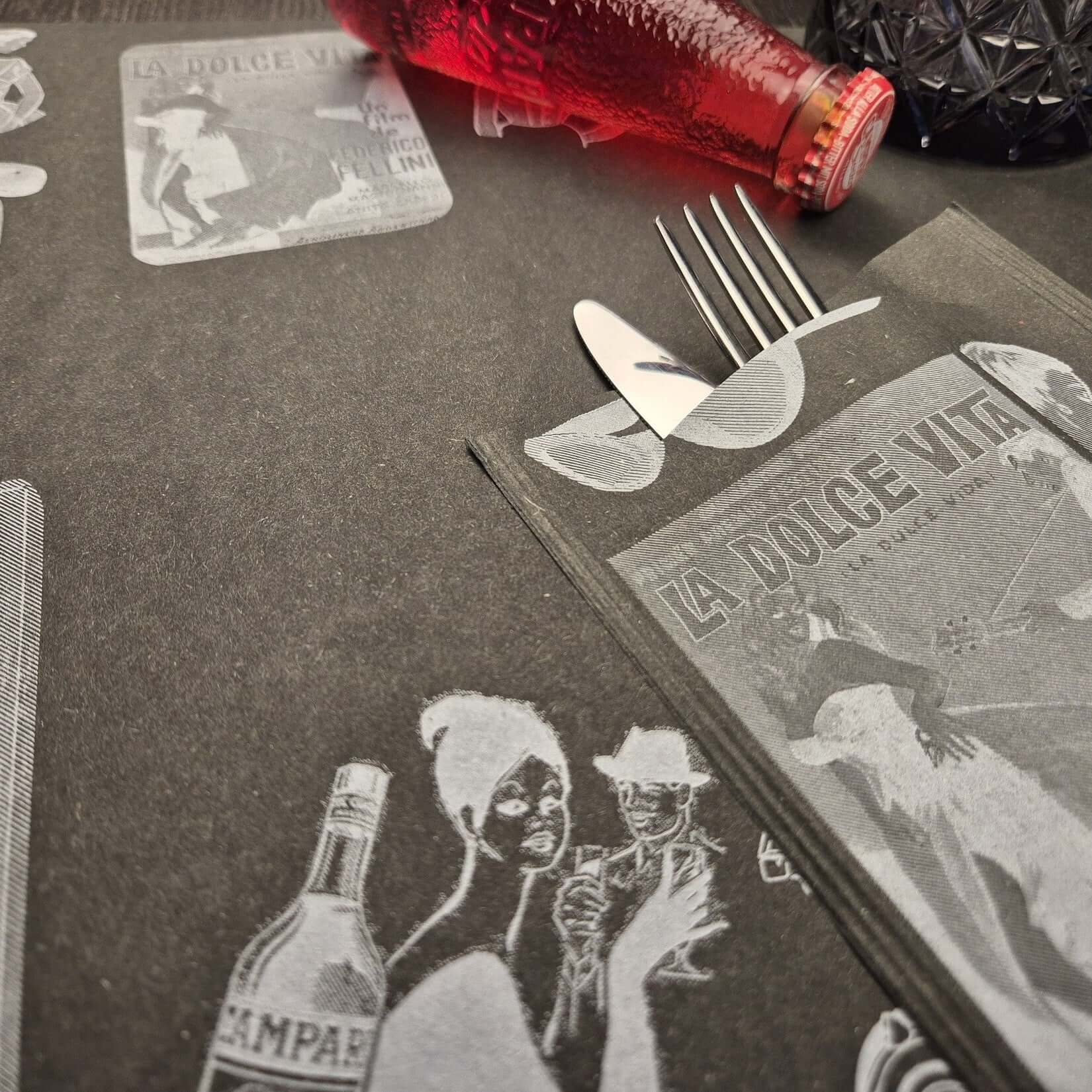 Tovaglietta Dolce Vita nero in carta paglia cm. 30X40 Airwave – 1000 pz.