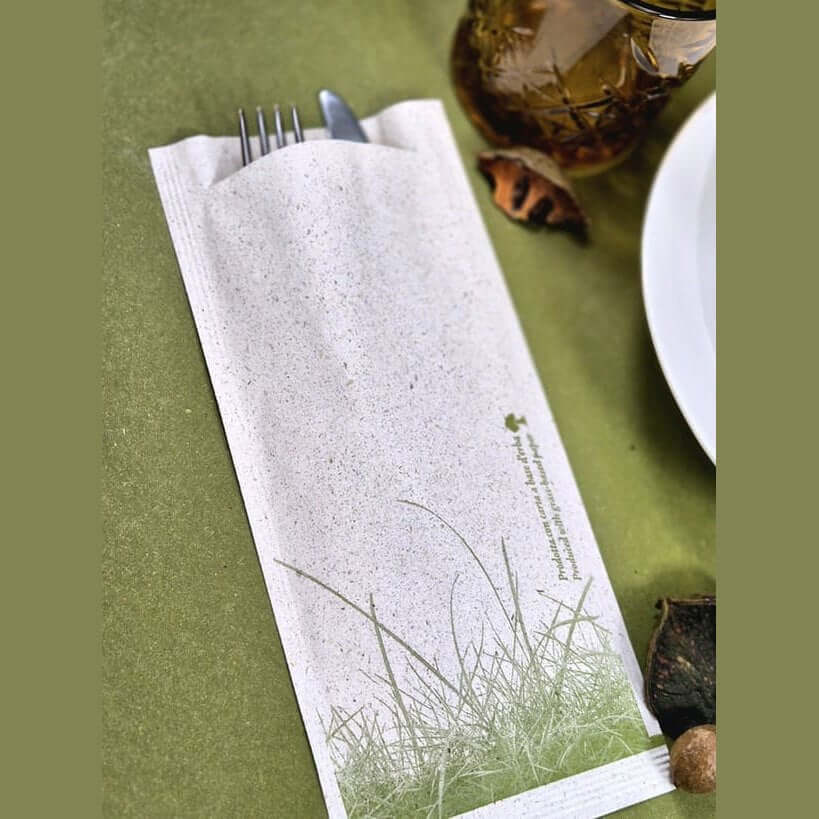 Busta portaposate Airwave in carta paglia - Linea Erba - con tovagliolo cm. 38x38 – 1000 pz.