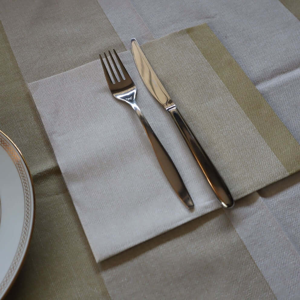 Tovaglia Tnt Stoff Oro Plus cm. 120X120 - 100 pz.