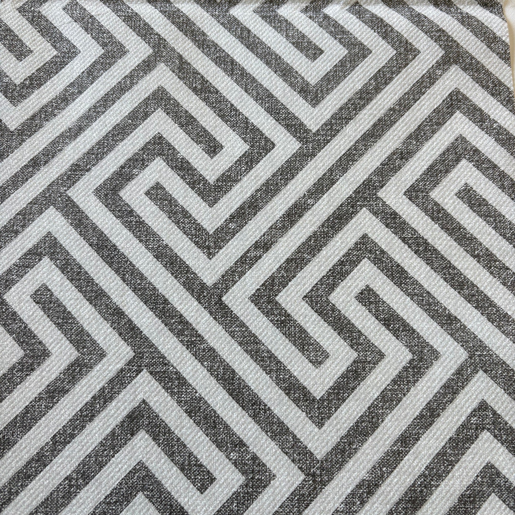 Tovagliolo Tnt Dedalo Nero Ecosuperior cm. 40x40 – 800 pz.