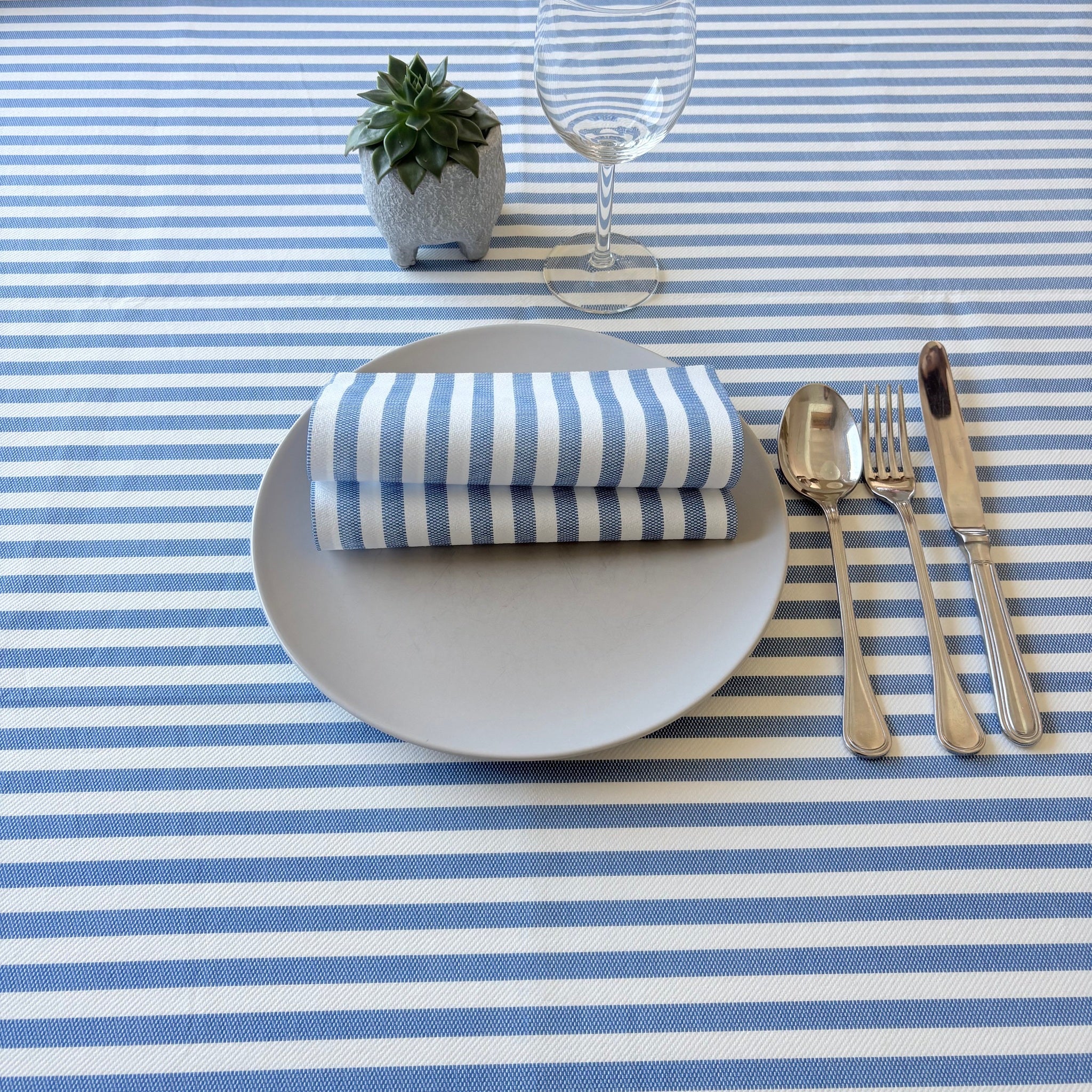 Tovaglia Tnt Tratto Blu Ecosuperior cm. 100x100 – 100 pz.