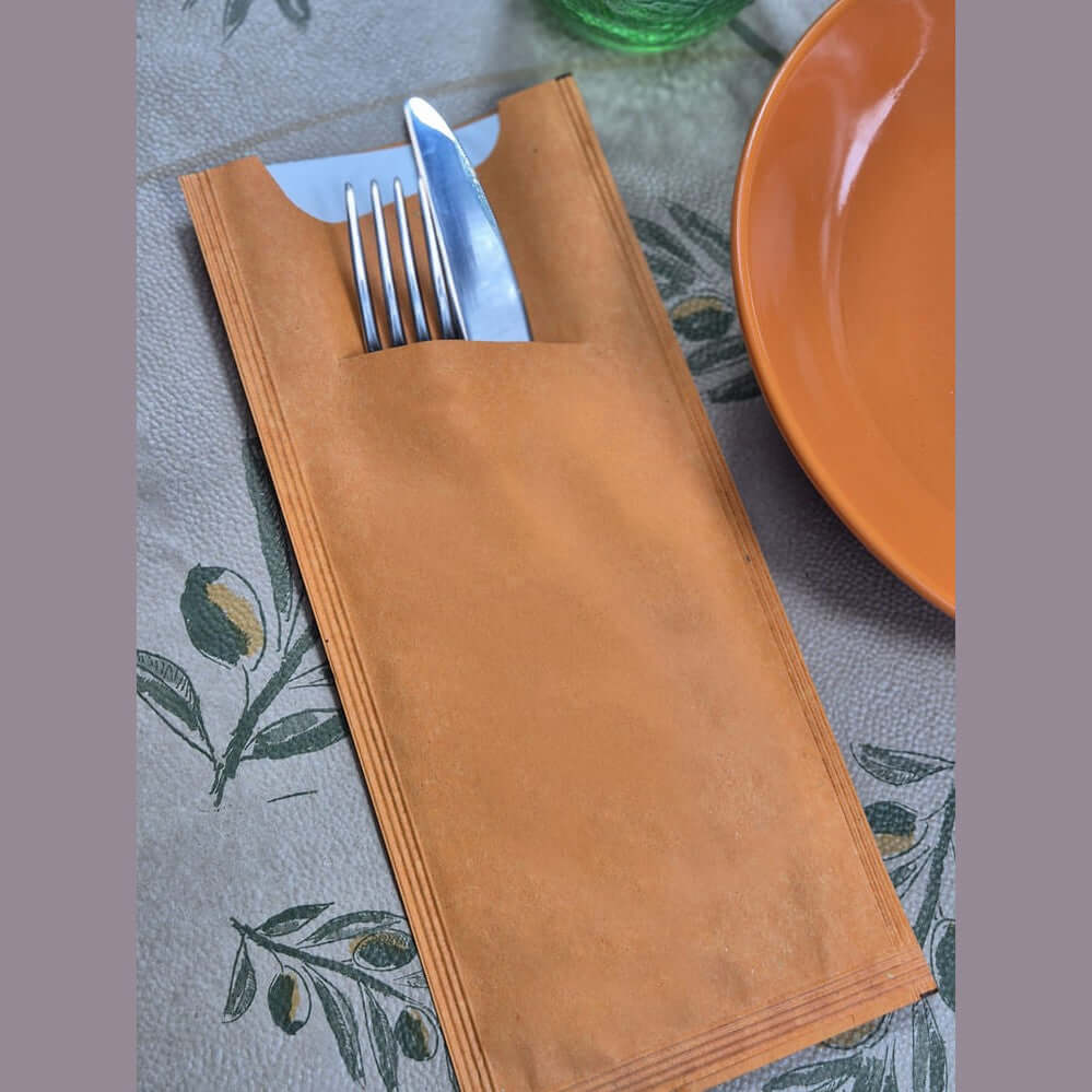 Busta portaposate Airwave in carta paglia salmone con tovagliolo – 1000 pz.