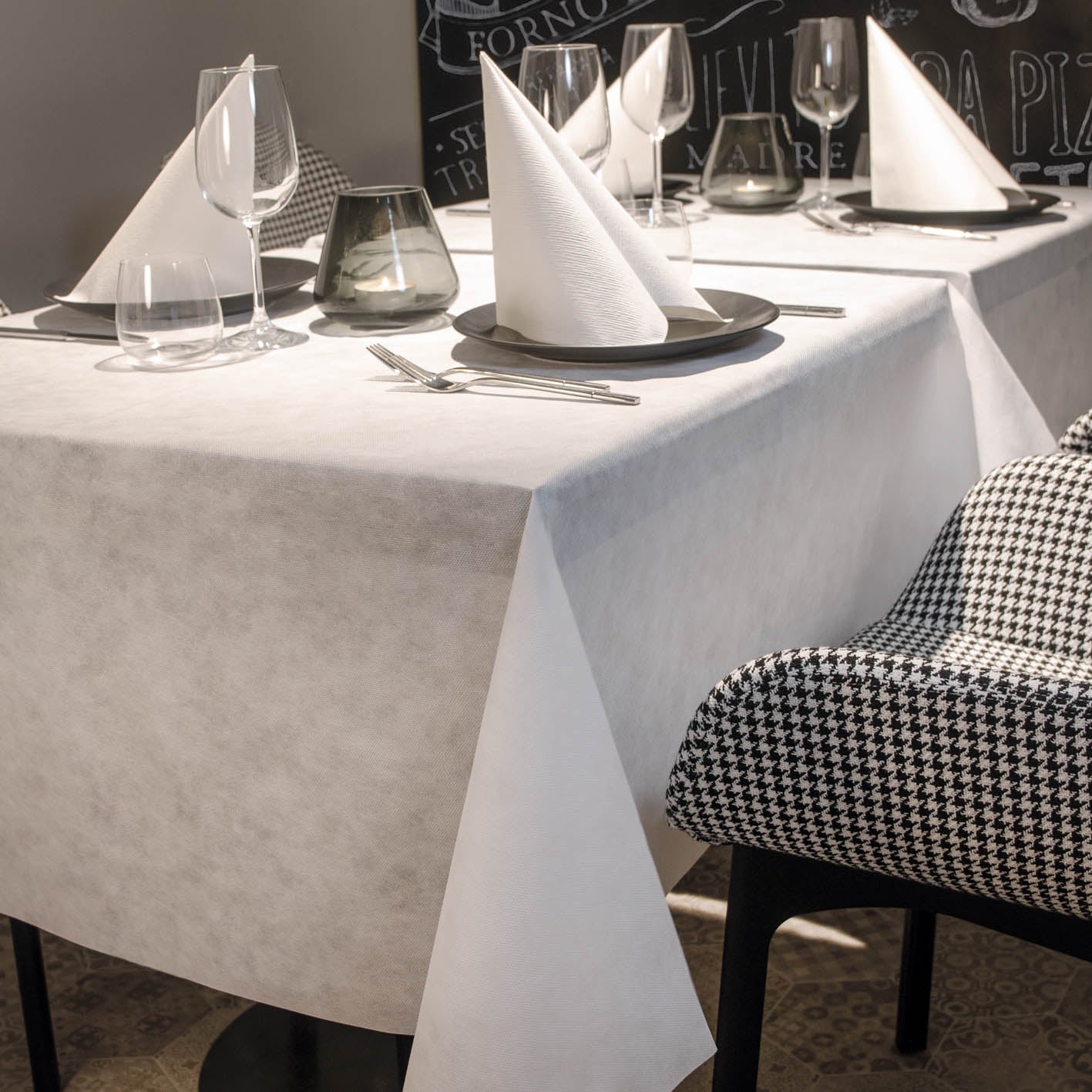 Tovaglia Tnt Bianco Airspun cm. 160X160 - 80 pz.