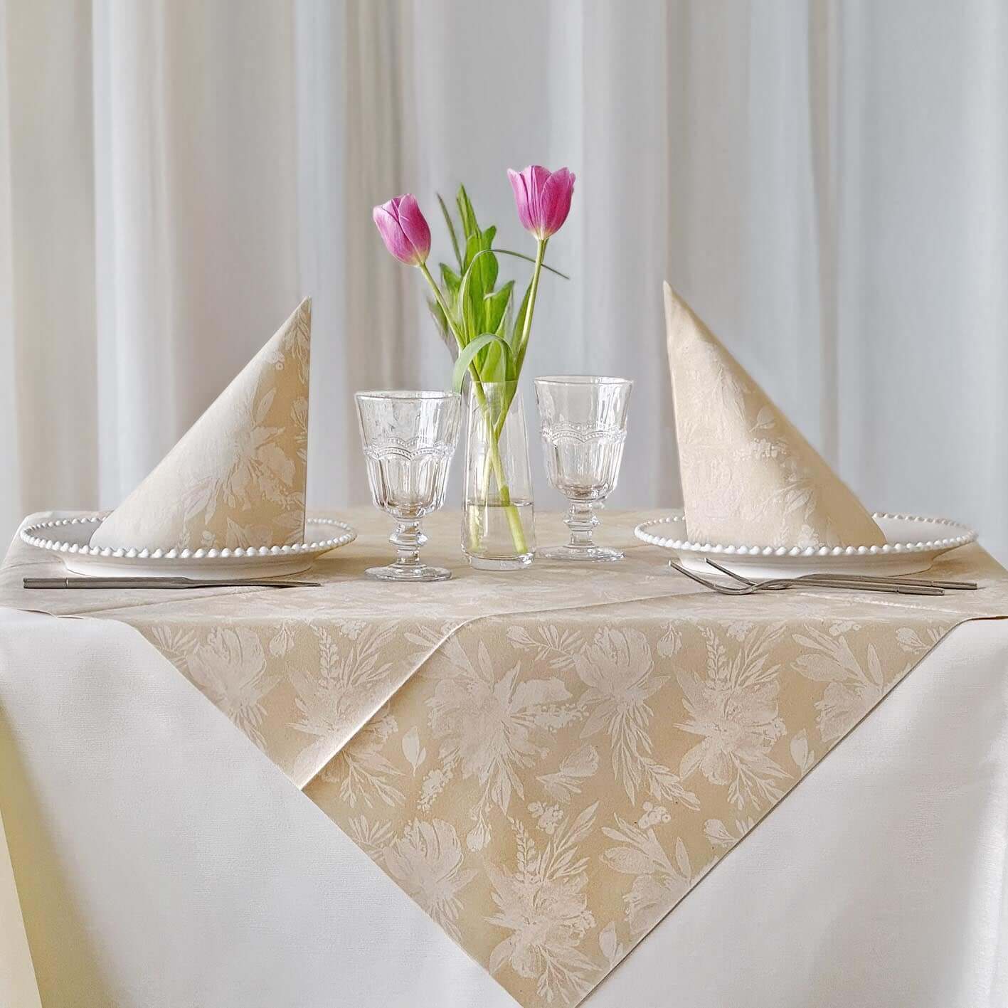 Tovaglia Tnt Celine Natural Plus cm. 100X100 - 100 pz.