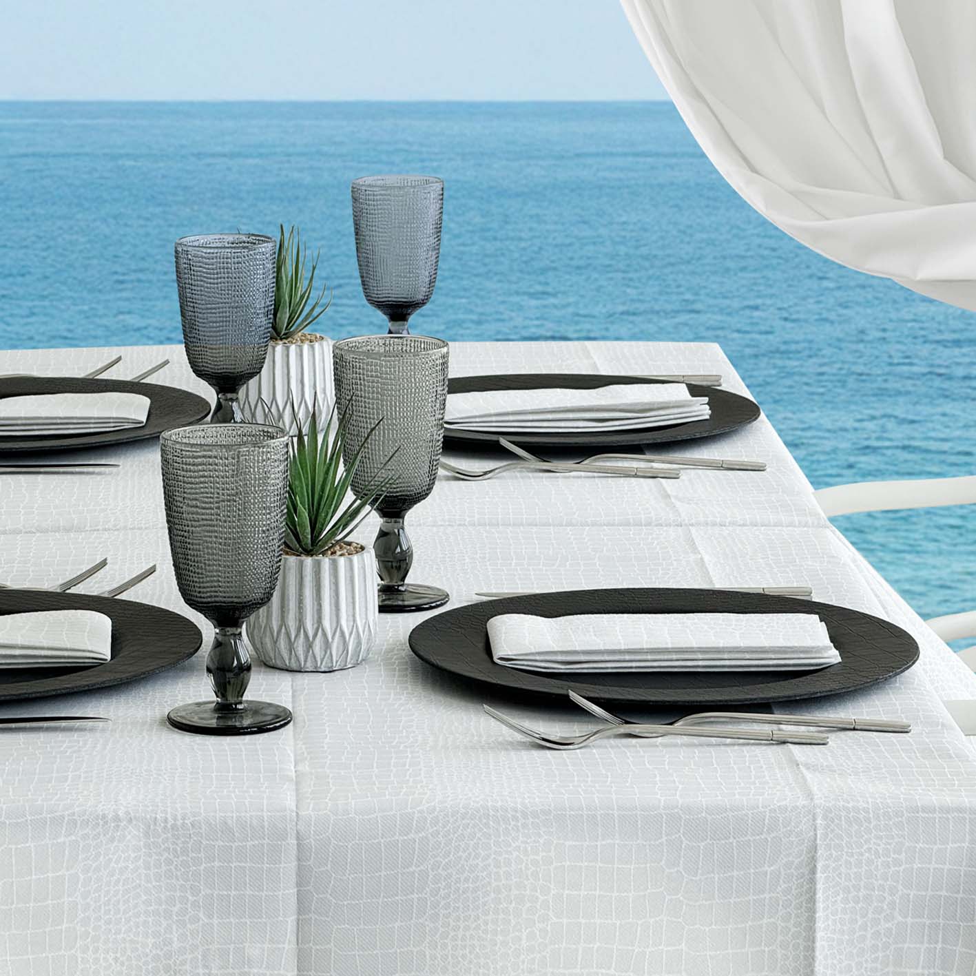 Tovaglia Tnt Croko Bianco Plus cm. 120X120 - 100 pz.