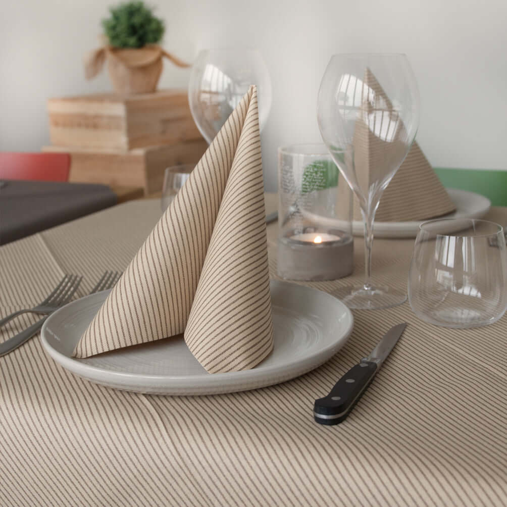 Tovaglia Tnt Gess Natural Plus cm. 120X120 - 100 pz.