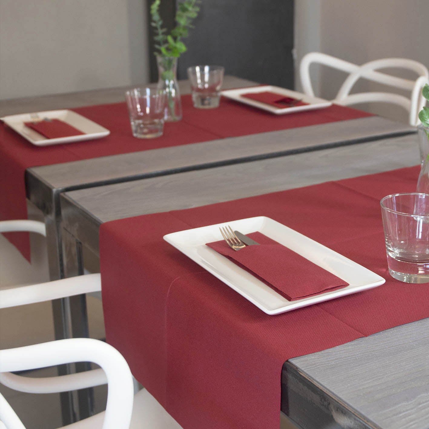 Runner Tnt Bordeaux Plus cm. 120X48 - 200 pz.