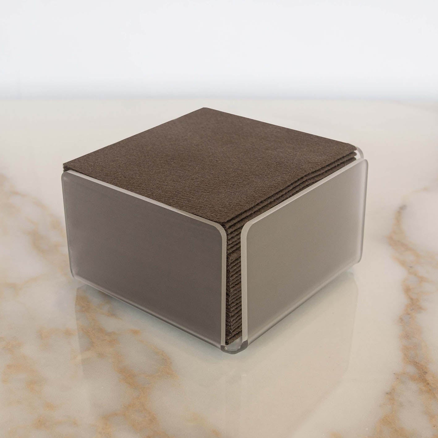 Tovagliolo Tnt Cacao Plus cm. 20X20 – 2560 pz.