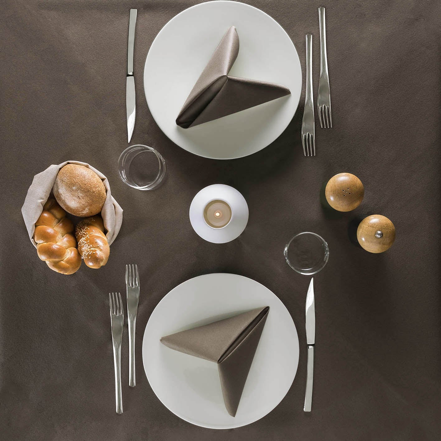 Tovaglia Tnt Cacao Plus cm. 100X100 - 100 pz.