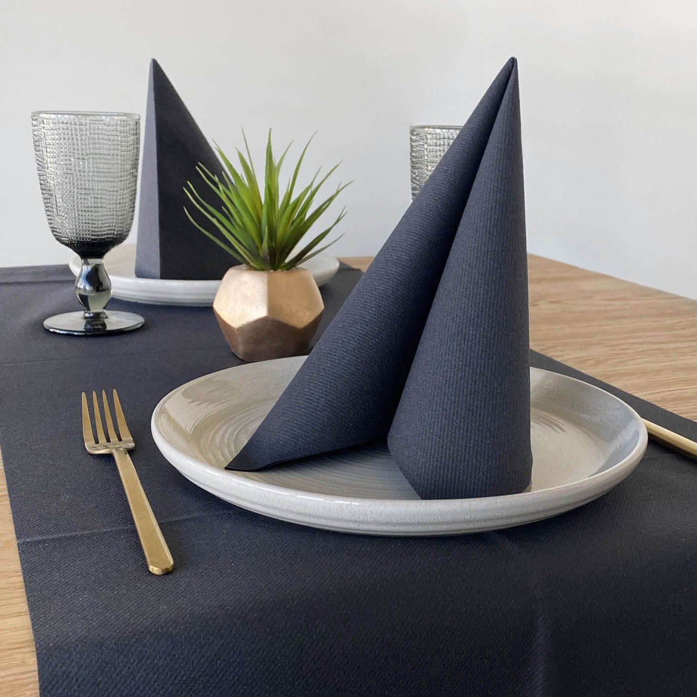 Tovagliolo Tnt Nero Plus cm. 40X40 - 800 pz.