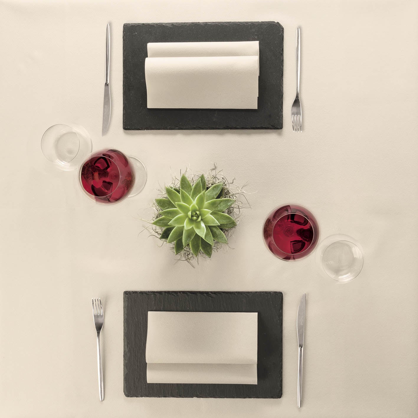 Tovaglia Tnt Sabbia Plus cm. 100X100 - 100 pz.