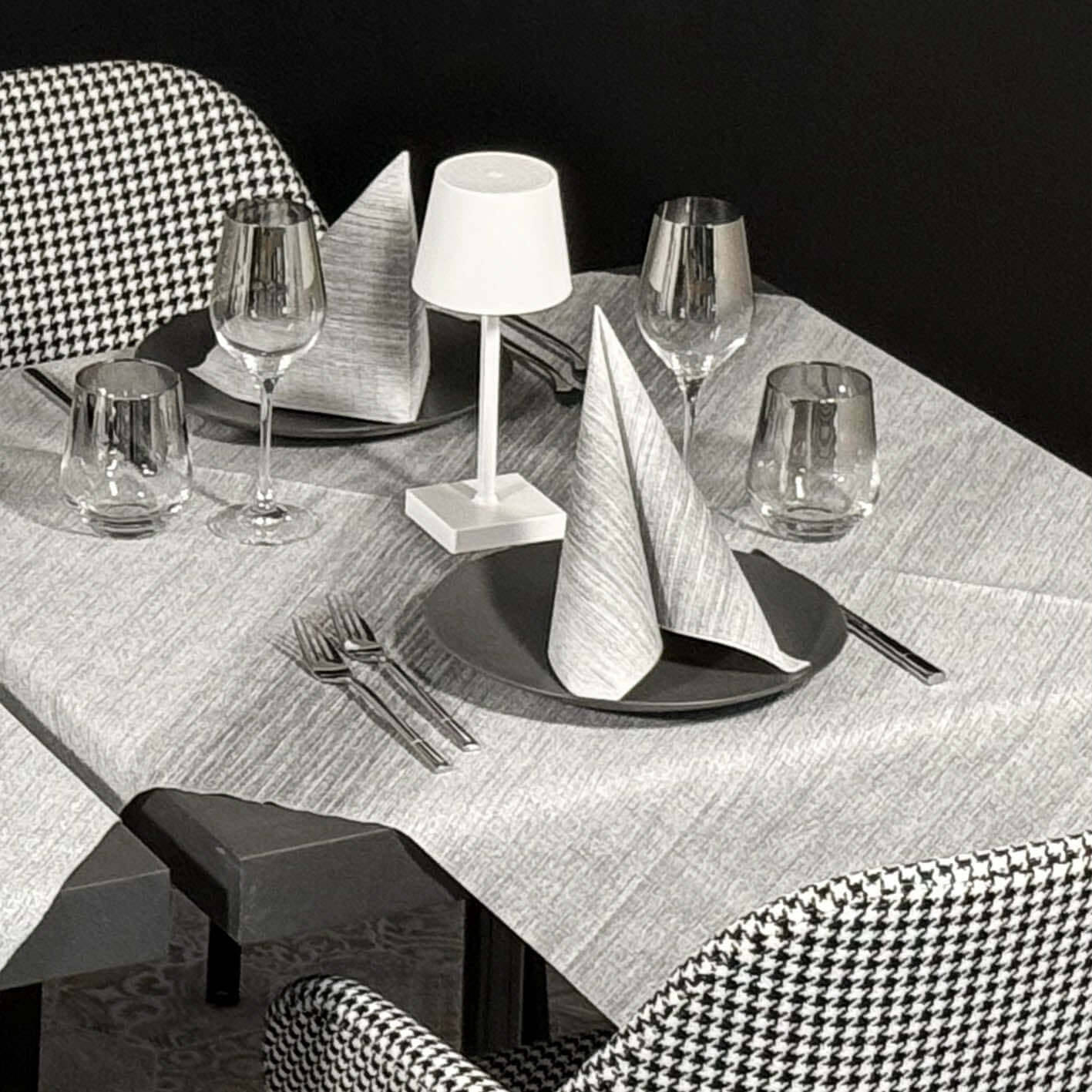 Tovaglia Tnt Sfumo Fumè Micro cm. 100X100 - 100 pz.