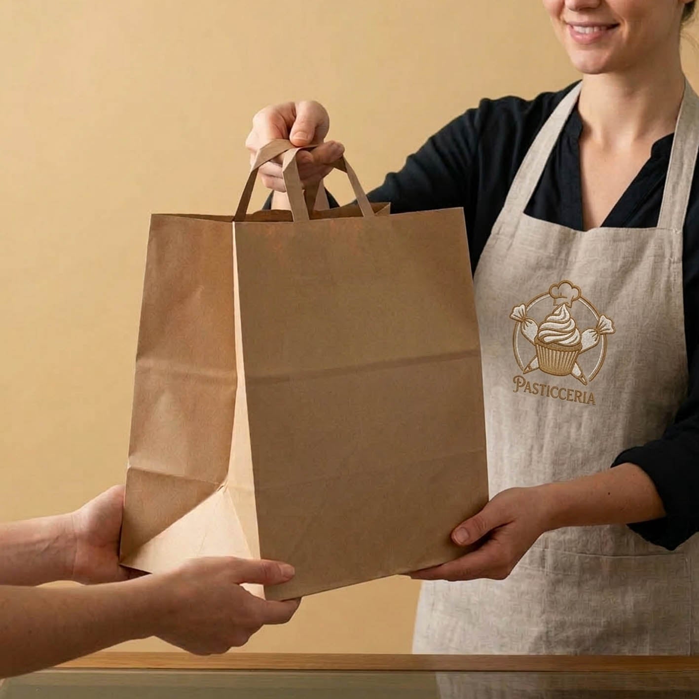Busta shopper in carta avana da cm. 32+20x33h con manico piatto - 100 pz.