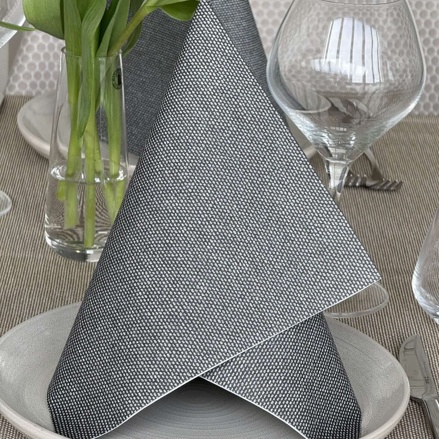 Tovagliolo Tnt Tea Grigio Plus cm. 44x44 - 800 pz.