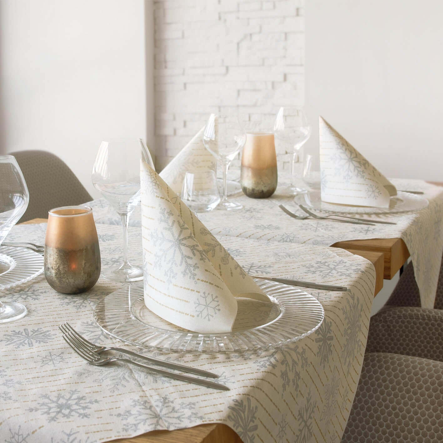 Tovaglia Tnt Cristal Argento Micro cm. 100x100 - 100 pz.