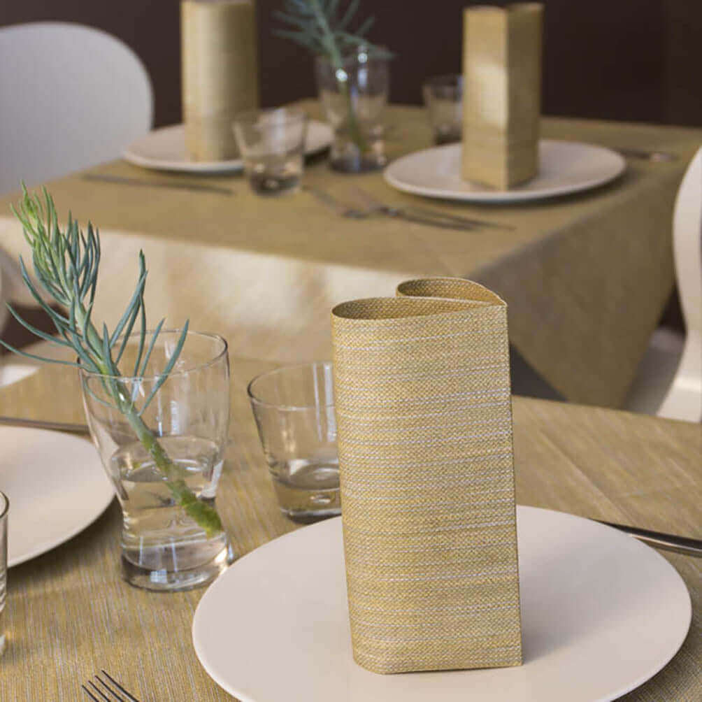 Tovaglia Tnt Melange Oro Micro cm. 100X100 - 100 pz.