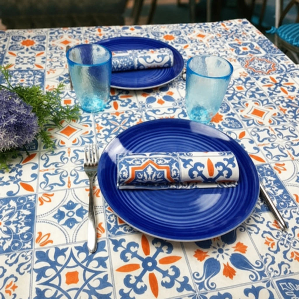 Tovaglia Tnt Maiolica Blu Superior cm. 100x100 – 100 pz. | Recreate the image exactly as it is. Don’t change, remove, combine, or add anything.