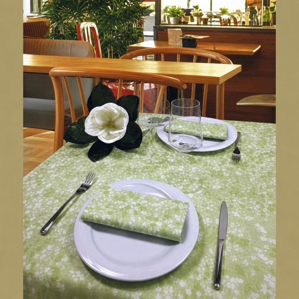 Tovagliolo Tnt Flo Verde Ecosuperior cm. 40x40 – 800 pz. | Vorrei una foto dove rimane tutto assolutamente e totalmente uguale, devi cambiare solamente l'angolazione della foto.