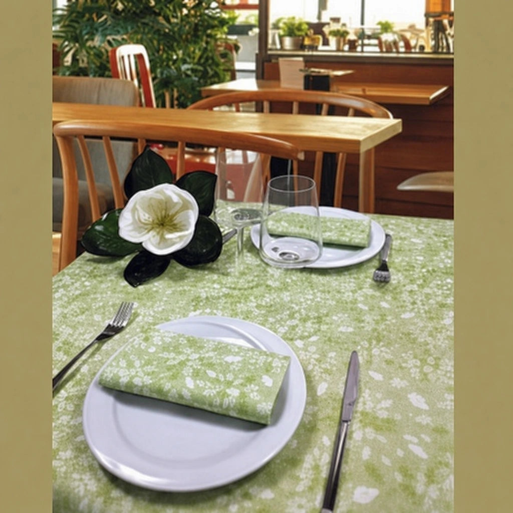 Tovagliolo Tnt Flo Verde Superior cm. 40x40 – 800 pz. | Vorrei una foto dove rimane tutto assolutamente e totalmente uguale, devi cambiare solamente l'angolazione della foto.