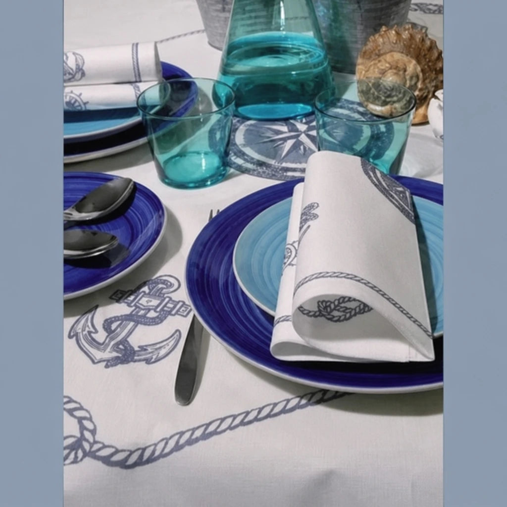 Tovagliolo Tnt Nodo Marinaro Blu Superior cm. 40x40 – 800 pz. | Vorrei una foto dove rimane tutto assolutamente e totalmente uguale, devi cambiare solamente l'angolazione della foto.