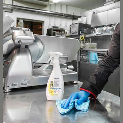 Salviette in tnt antibatteriche da cm. 40x50 - Cartone da 144 pz.