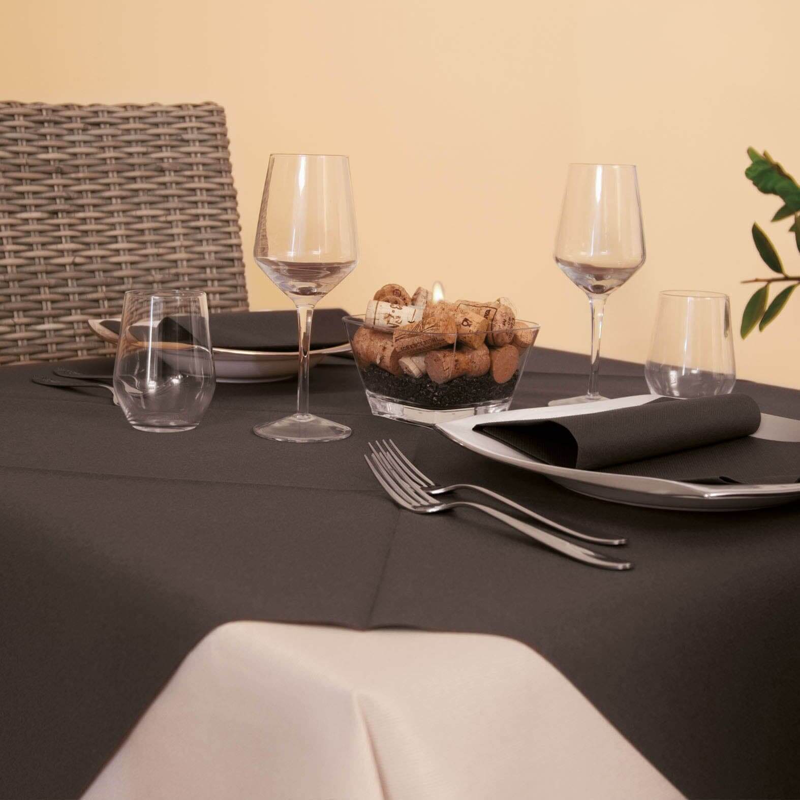 Tovaglia Nero Plus cm. 120X120 - 100 pz.