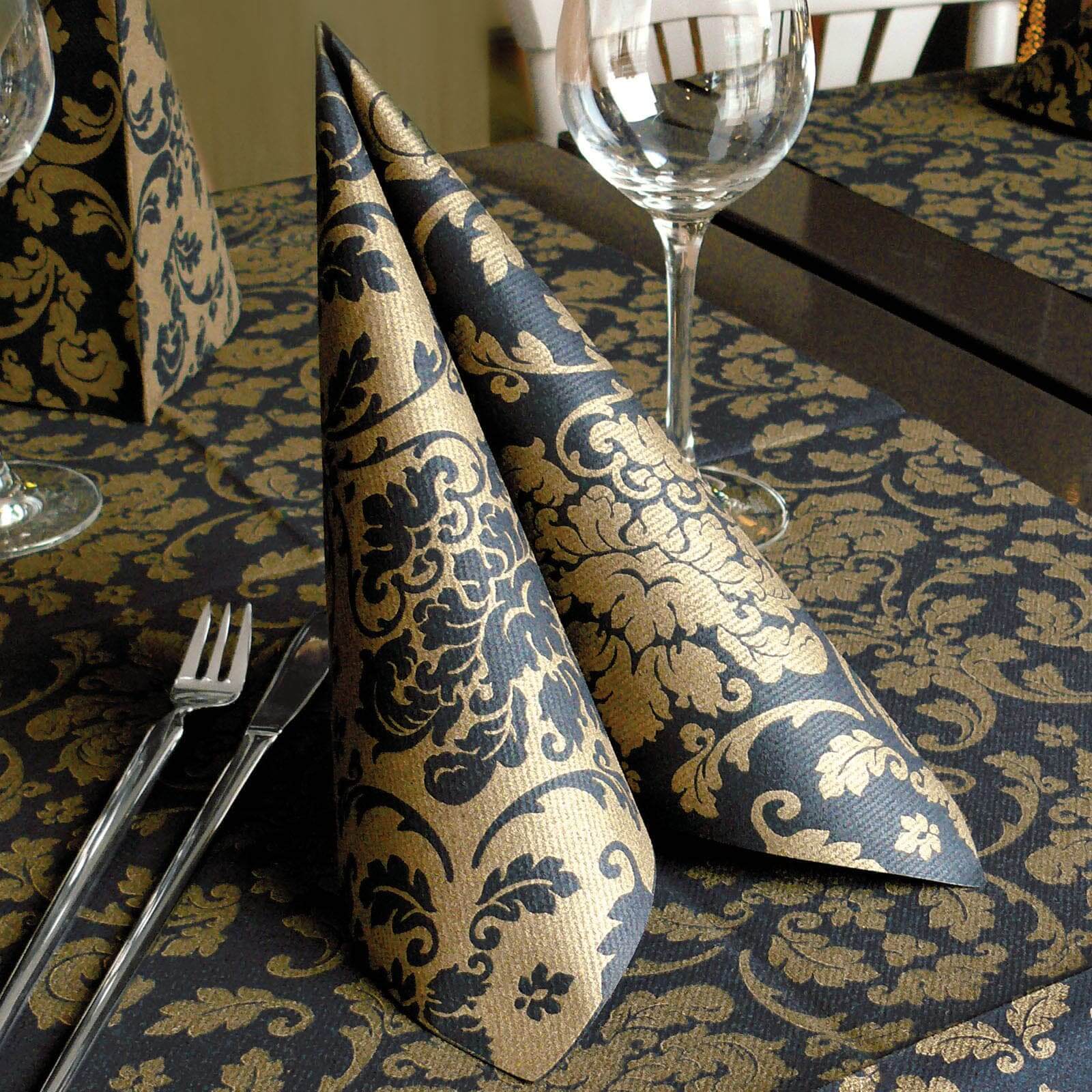 Tovaglia Victoria Nero Plus cm. 100X100 - 100 pz.